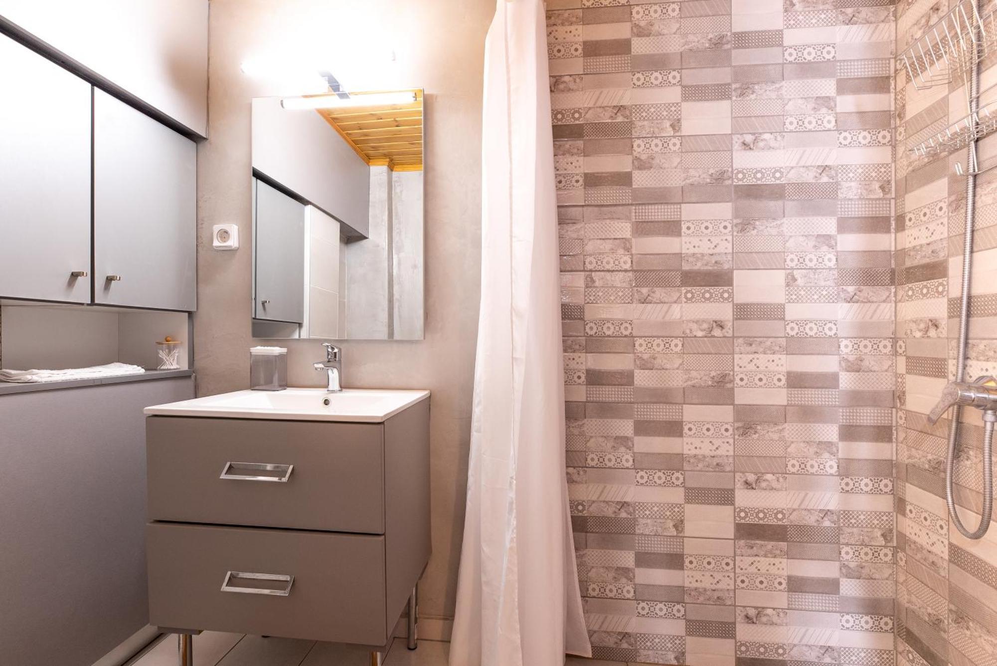 Serenity - Brand New Apt Near Athens Int Arpt Spáta エクステリア 写真